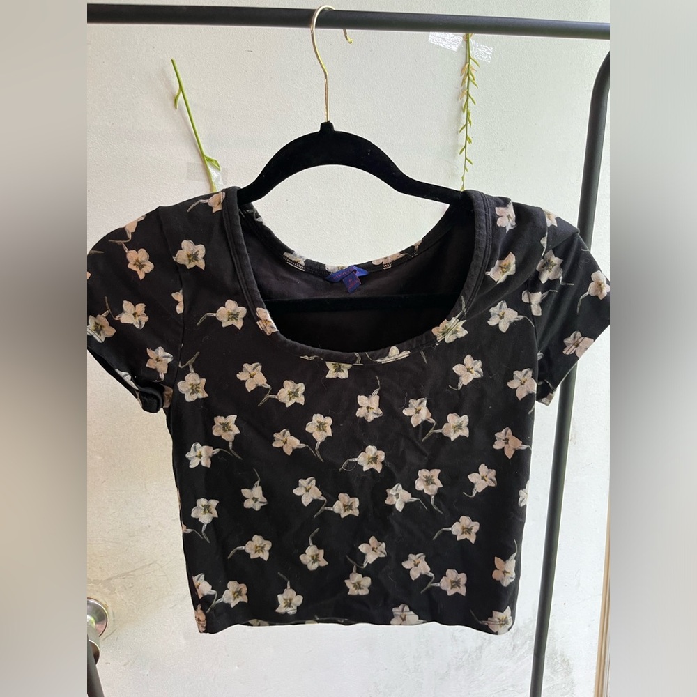 Aeropostale cropped short sleeve